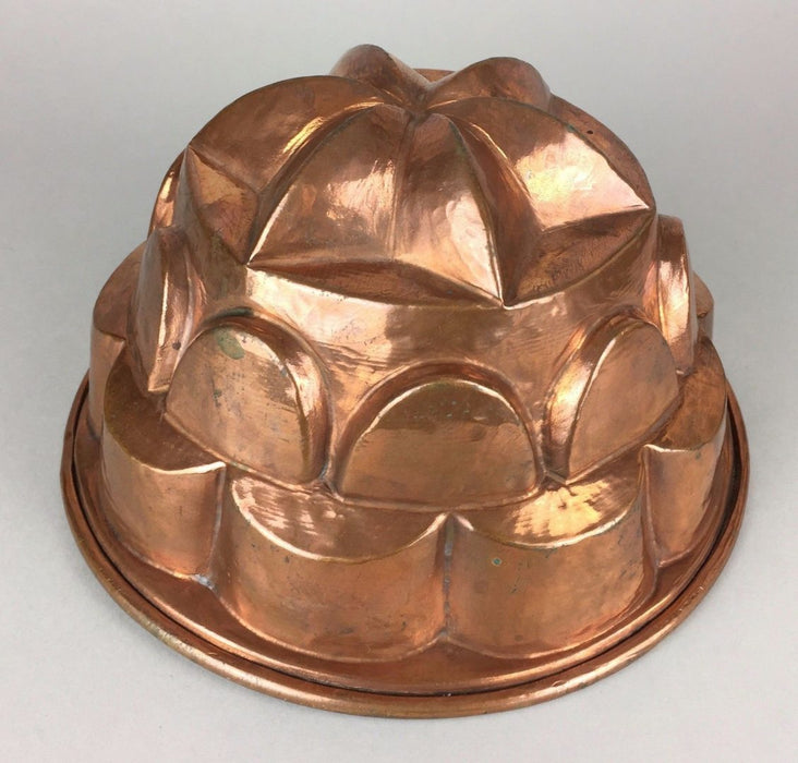 ANTIQUE VICTORIAN COPPER CIRCULAR FLUTED JELLY MOULD