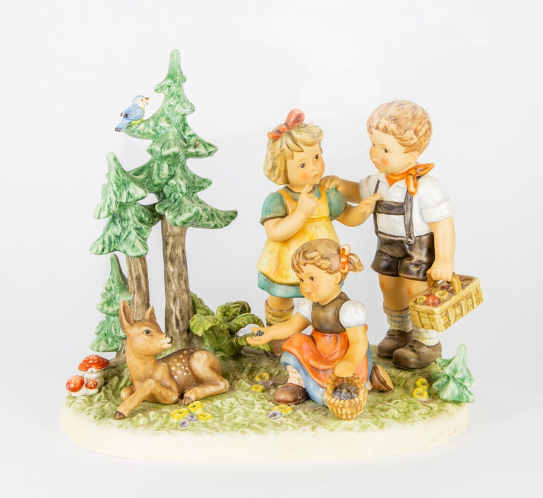 GOEBEL HUMMEL -FOLLOW THAT FAWN- LARGE LIMITED EDITION FIGURE 2320, 2384/1000