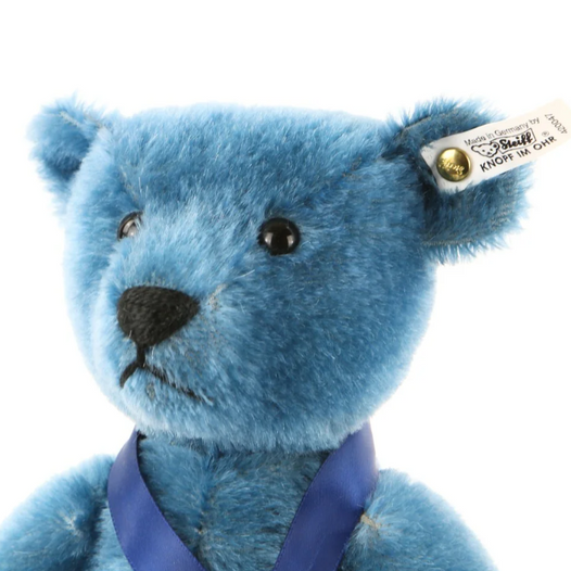 What do Steiff ear tags and buttons mean?