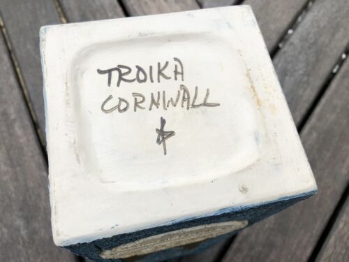 AVRIL BENNETT for TROIKA CORNWALL POTTERY LARGE COLUMN RECTANGLE SHOULDERED VASE