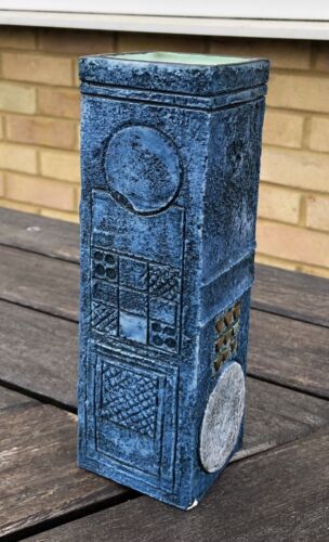 JANE FITZGERALD, TROIKA CORNWALL STUDIO ART POTTERY BLUE RECTANGLE VASE, SIGNED