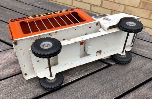 TRIANG 'CIRCUS ON TOUR' VINTAGE TIN PLATE ANIMAL CAGE LORRY TRUCK VAN TOY MODEL