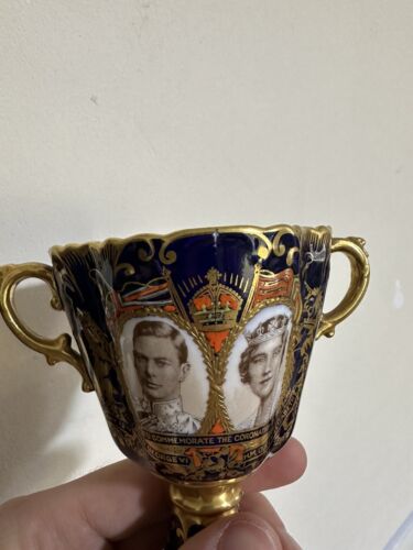 AYNSLEY - KING GEORGE VI & QUEEN ELIZABETH CORONATION ROYAL GOBLET TROPHY VASE