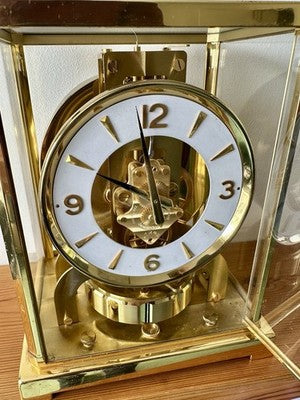 JAEGER LECOULTRE ATMOS BRASS/GLASS BRACKET MANTEL CLOCK & FITTED CASE BOX