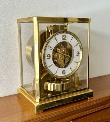 JAEGER LECOULTRE ATMOS BRASS/GLASS BRACKET MANTEL CLOCK & FITTED CASE BOX