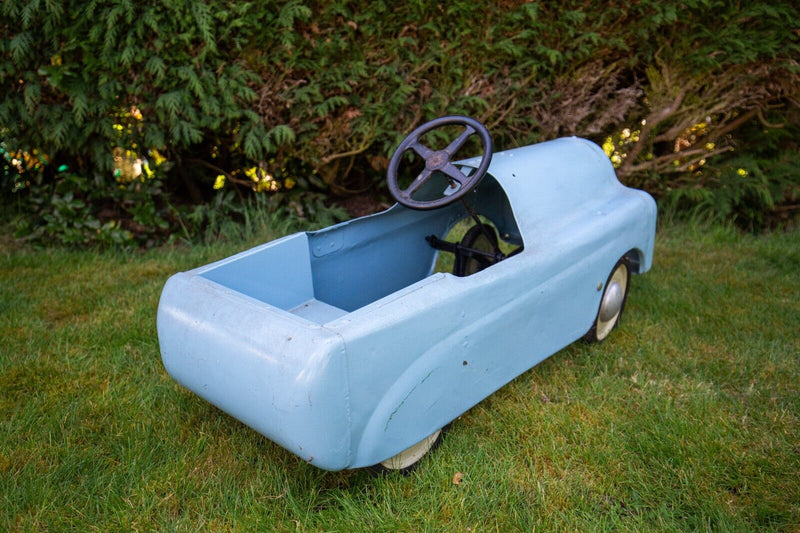 TRIANG 'T30 LIGHTNING' TIN-PLATE RIDE-ON PEDAL CAR TOY