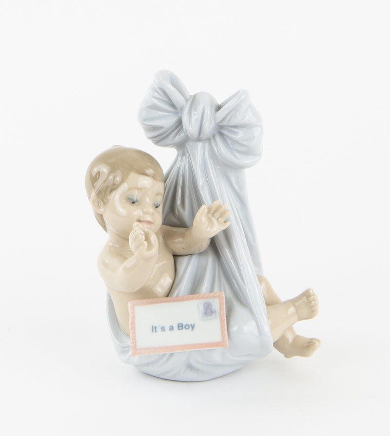 LLADRO 'HEAVENS GIFT BABY BOY' FIGURE MODEL 7587