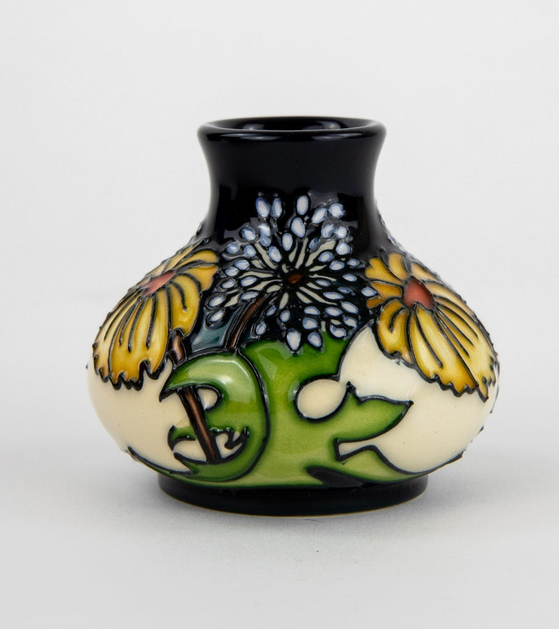 MOORCROFT POTTERY 'DAISY MAY' 2008 KERRY GOODWIN SQUAT VASE BOXED