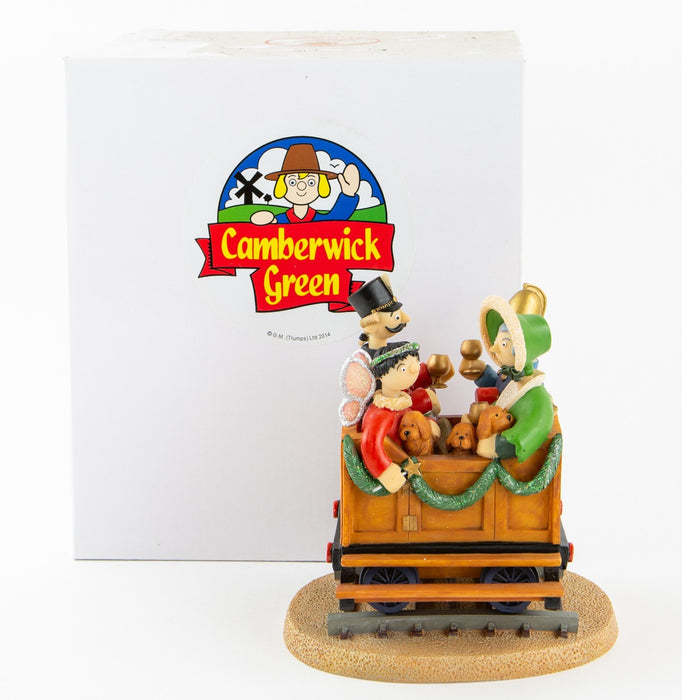 ROBERT HARROP 'A CHRISTMAS CARRIAGE' CAMBERWICK GREEN FIGURE MODEL CGCS14, BOXED