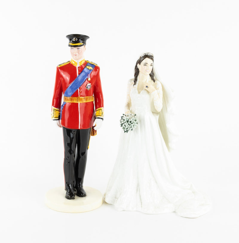 THE FIGURINE COLLECTIVE - PRINCE WILLIAM & KATE MIDDLETON WEDDING FIGURES, BOXED