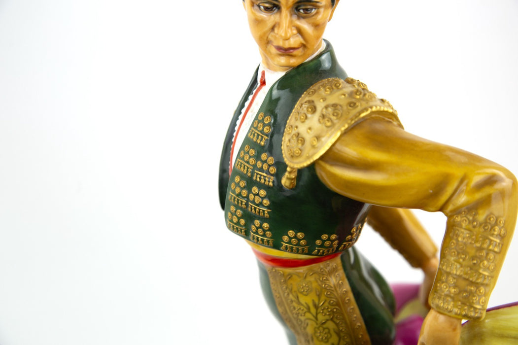ROYAL DOULTON 'MATADOR AND BULL' RARE & LARGE PRESTIGE FIGURE MODEL HN2324