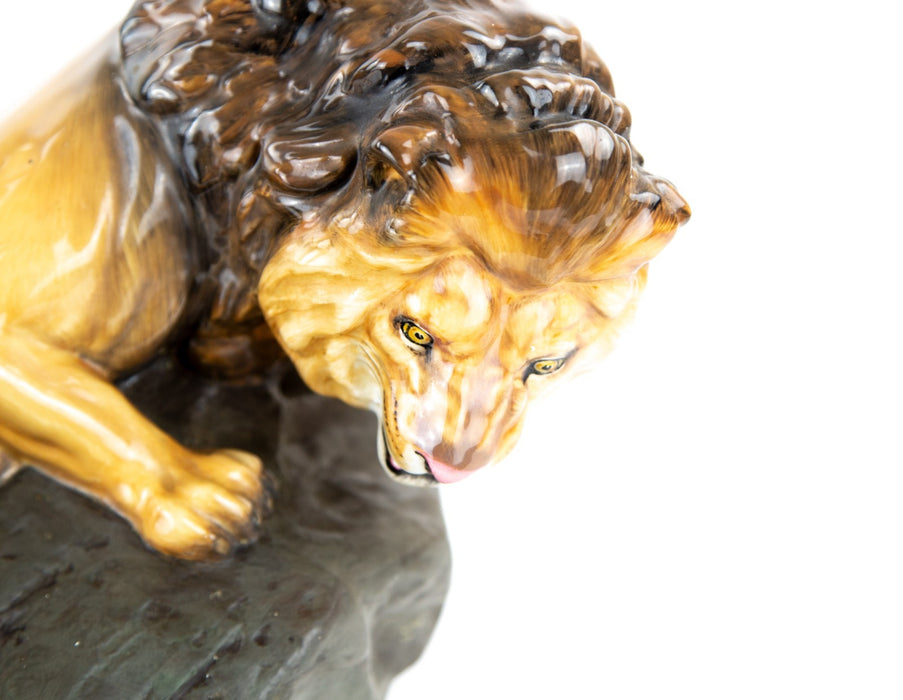 ROYAL DOULTON 'LION ON ROCK' LARGE PRESTIGE FIGURE MODEL HN2641