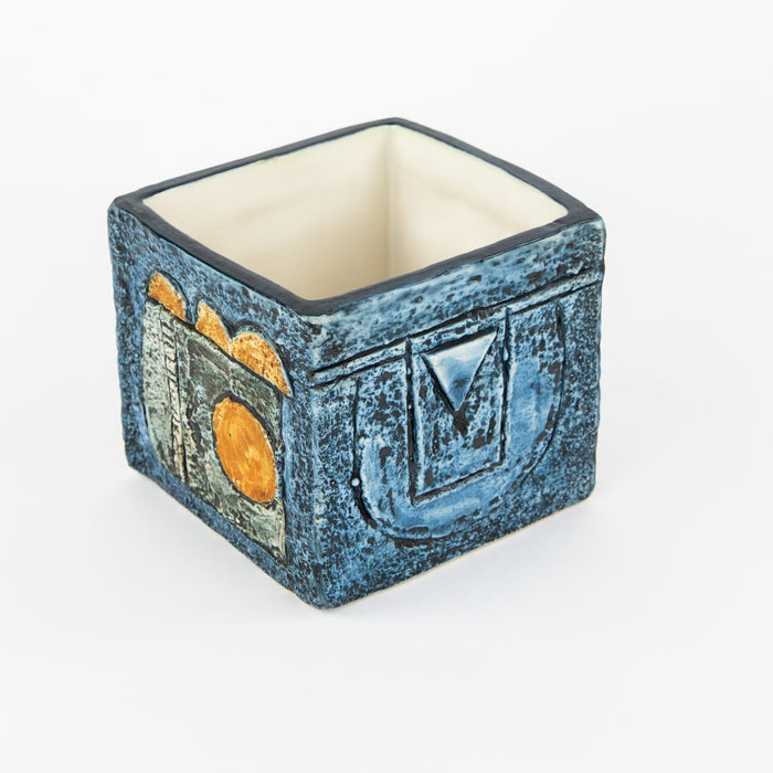 JANE FITZGERALD for TROIKA - CORNWALL STUDIO ART POTTERY BLUE CUBE VASE, SIGNED