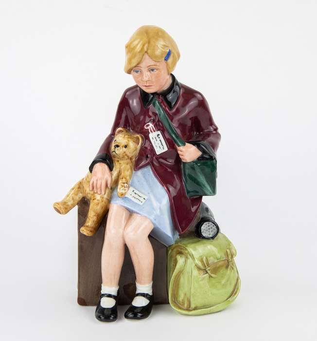 ROYAL DOULTON 'THE GIRL EVACUEE' LIMITED EDITION WWII FIGURE MODEL HN3203