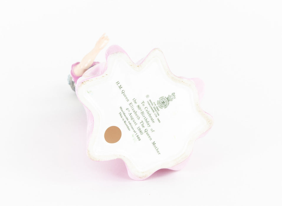 ROYAL DOULTON 'HM QUEEN ELIZABETH' MOTHER 80TH BIRTHDAY FIGURE HN2882