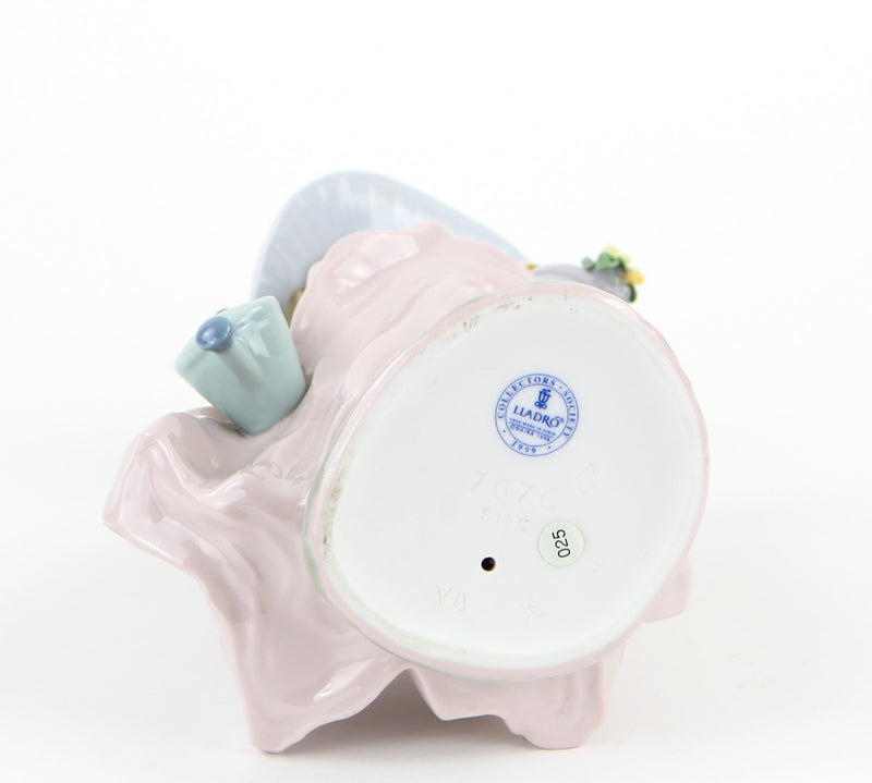 LLADRO 'A WISH COME TRUE' FIGURE MODEL 7676