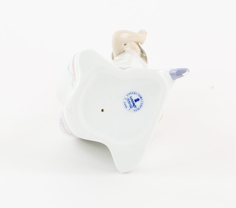 LLADRO 'AFTERNOON PROMENADE' GIRL LADY DRESS UMBRELLA FIGURE MODEL 7636, BOXED