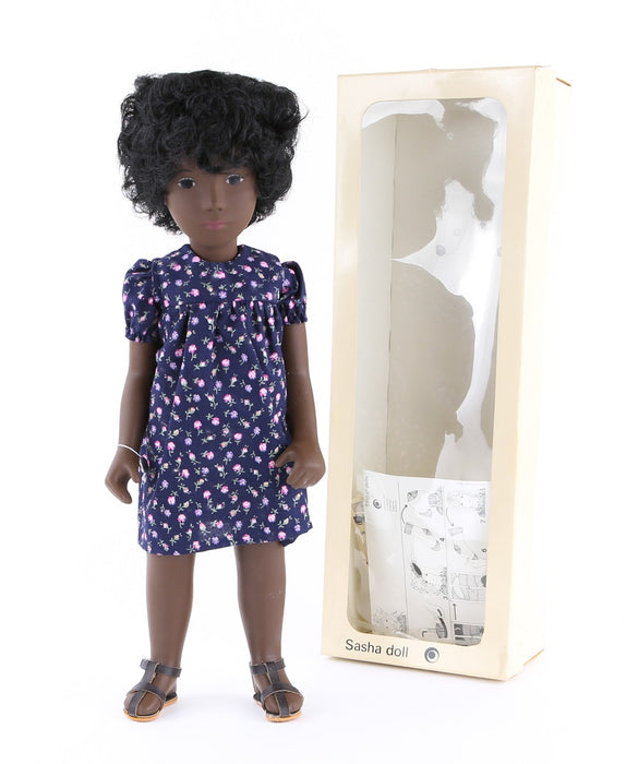 TRENDON SASHA DOLL 'CORA' GIRL BLUE FLORAL DRESS 4-109 E.0414 USA, BOXED