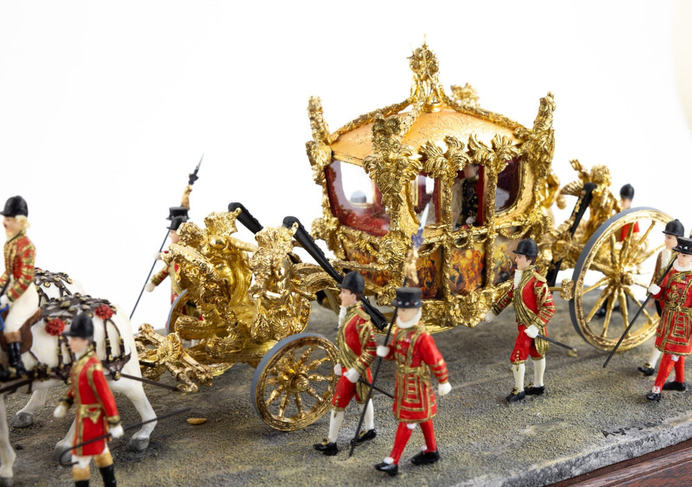 BORDER FINE ARTS 'CORONATION 1953' QUEEN LIMITED EDITION FIGURE B0810 194/350