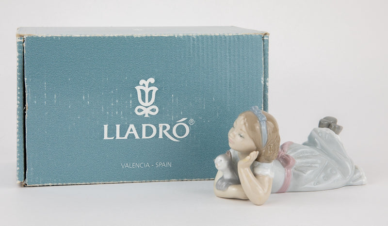 LLADRO 'HOW SWEET!' FIGURE MODEL 6987, BOXED