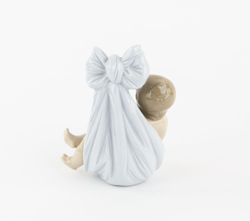 LLADRO 'HEAVENS GIFT BABY BOY' FIGURE MODEL 7587