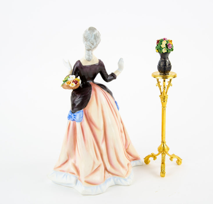 ROYAL DOULTON 'FLOWER ARRANGING' GENTLE ARTS LIMITED EDITION FIGURE HN3040 & COA