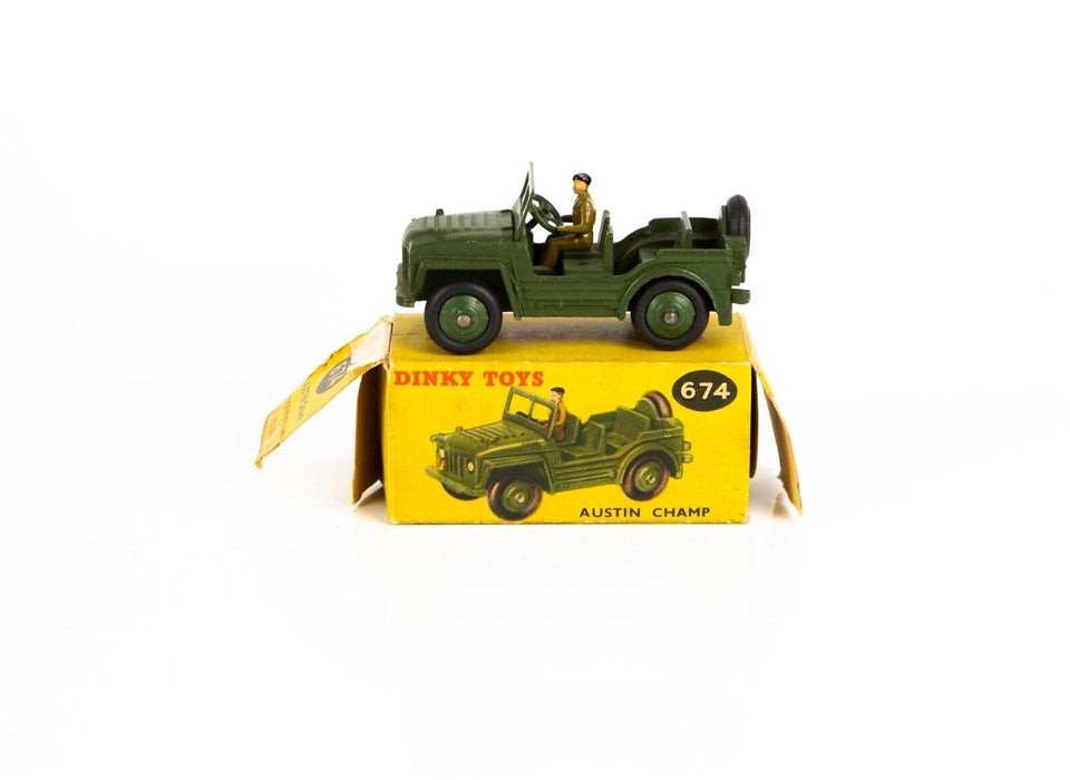 DINKY TOYS 'AUSTIN CHAMP' VINTAGE DIECAST MILITARY ARMY MODEL No. 674 BOXED