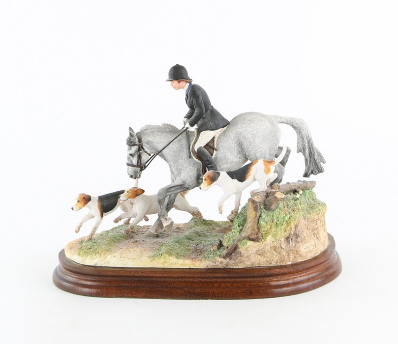 BORDER FINE ARTS 'FOLLOWING TO HOUNDS' SIGNED FIGURE TABLEAU B0951A 434/750 COA