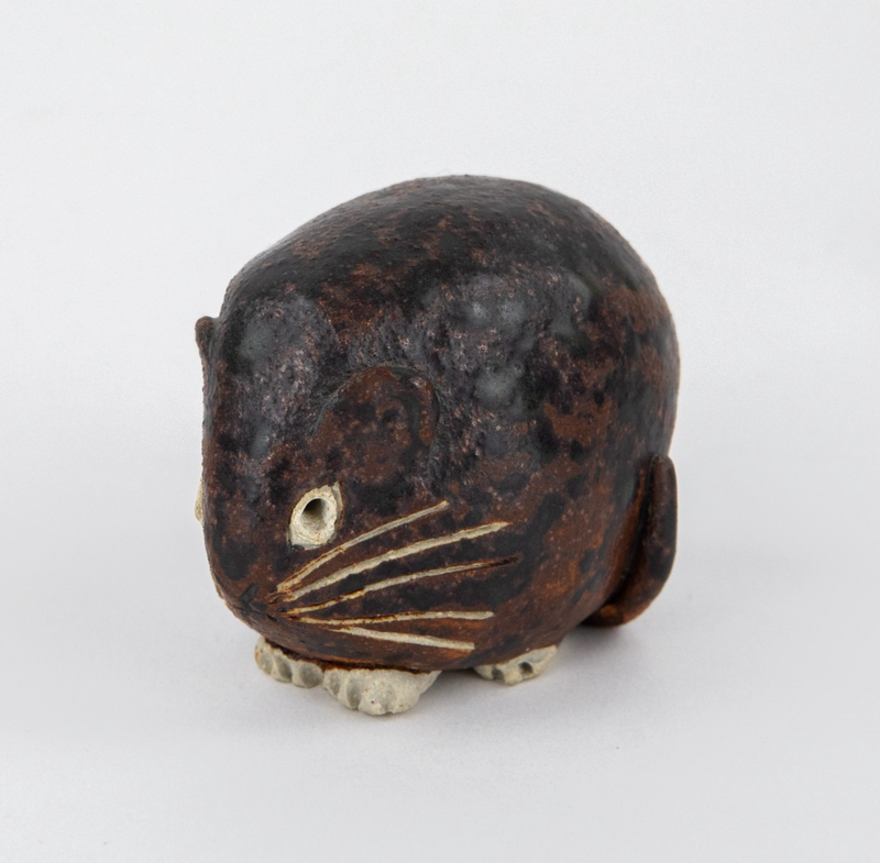 ROSEMARY WREN, OXSHOTT POTTERY - MOUSE, STUDIO ART FIGURE MODEL