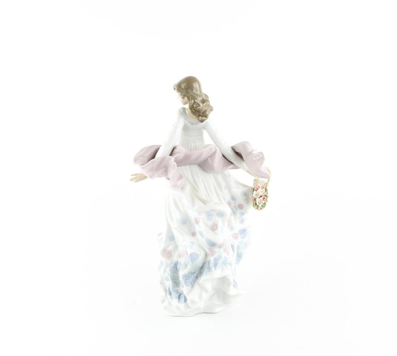 LLADRO 'SPRING SPLENDOR' FIRL LADY DRESS FLOWERS LARGE FIGURE MODEL 5898, BOXED