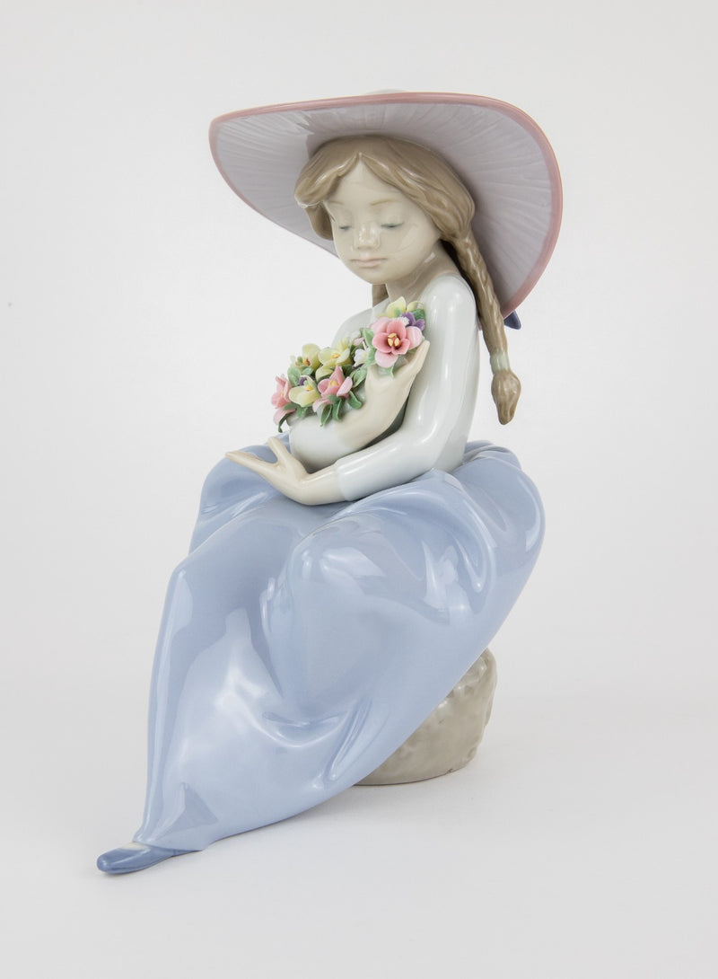 LLADRO 'FRAGRANT BOUQUET' FIGURE MODEL 5862, BOXED