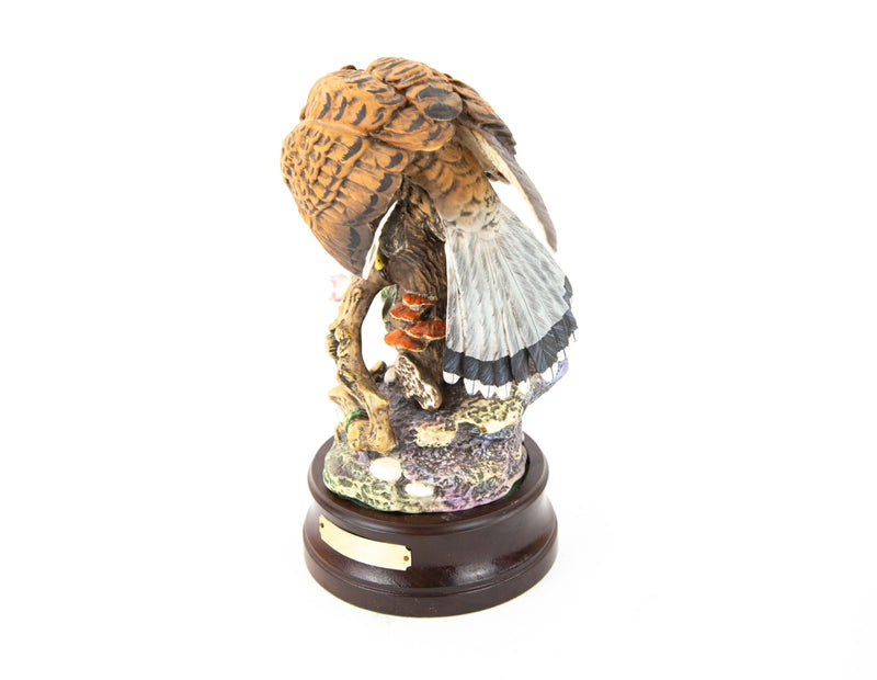 ROYAL DOULTON 'KESTREL' LIMITED EDITION FIGURE MODEL DA144 & COA