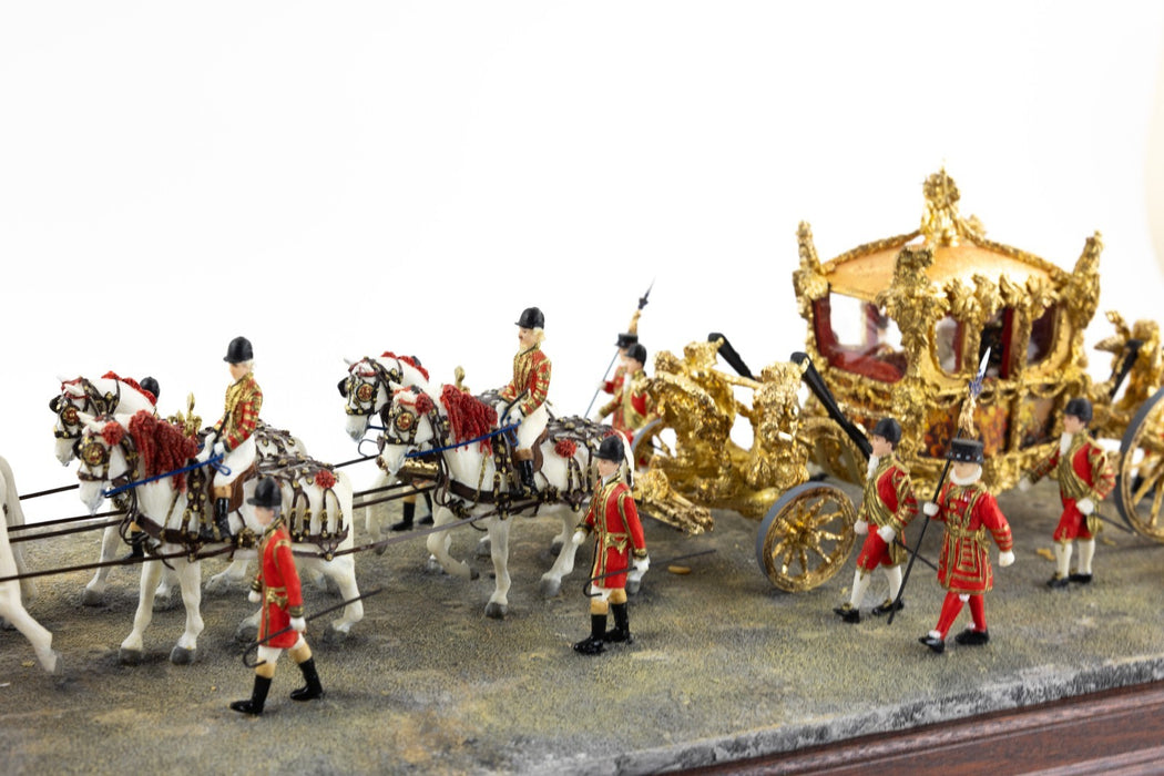 BORDER FINE ARTS 'CORONATION 1953' QUEEN LIMITED EDITION FIGURE B0810 194/350