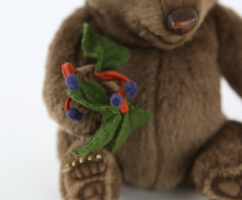 R JOHN WRIGHT - 'TICKLES' LIMITED EDITION BABY TEDDY BEAR 200/500, BOXED & COA