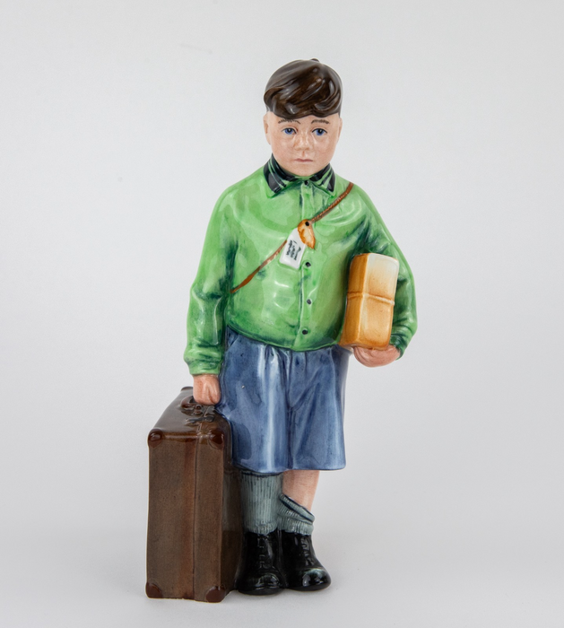 ROYAL DOULTON 'THE BOY EVACUEE' LIMITED EDITION WWII FIGURE MODEL HN3202