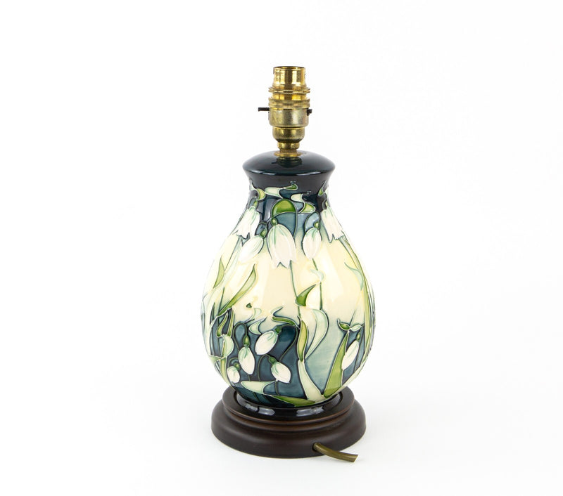 MOORCROFT POTTERY 'NIVALIS SNOWDROPS' RACHEL BISHOP TABLE LAMP VASE