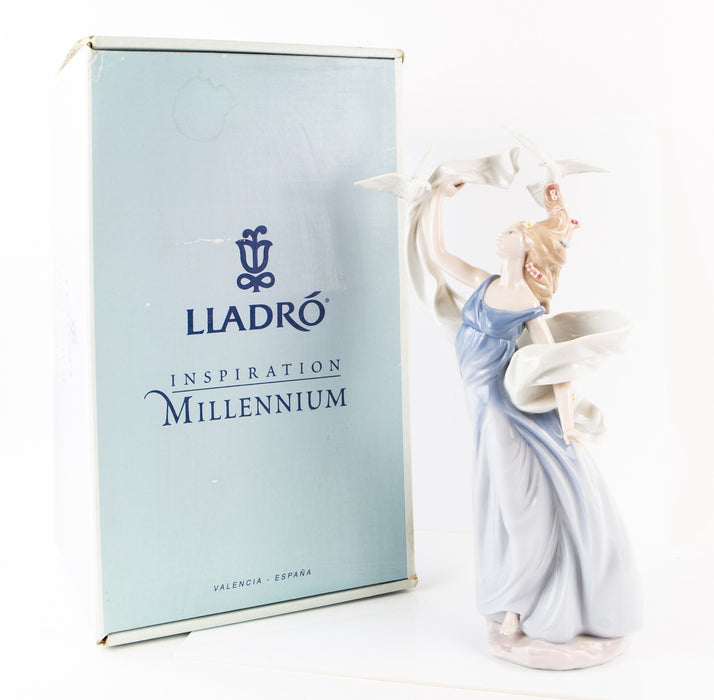 LLADRO 'NEW HORIZONS' LARGE INSPIRATION MILLENNIUM FIGURE MODEL 6570, BOXED
