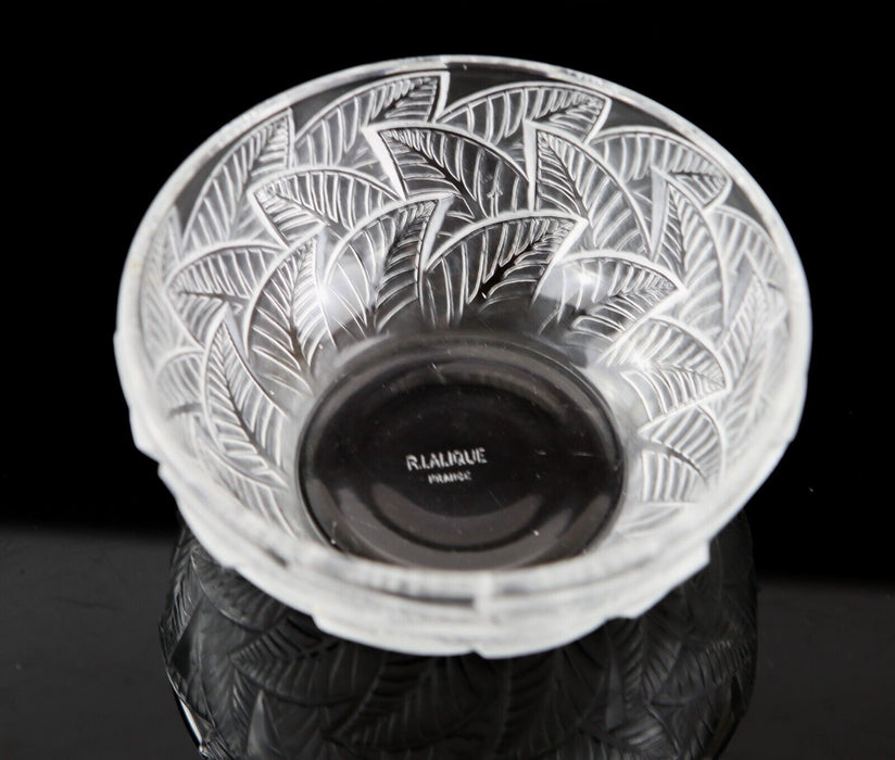 RENÉ LALIQUE 'ORMEAUX' LEAF PATTERN MOULDED FROSTED CRYSTAL GLASS BOWL, SIGNED