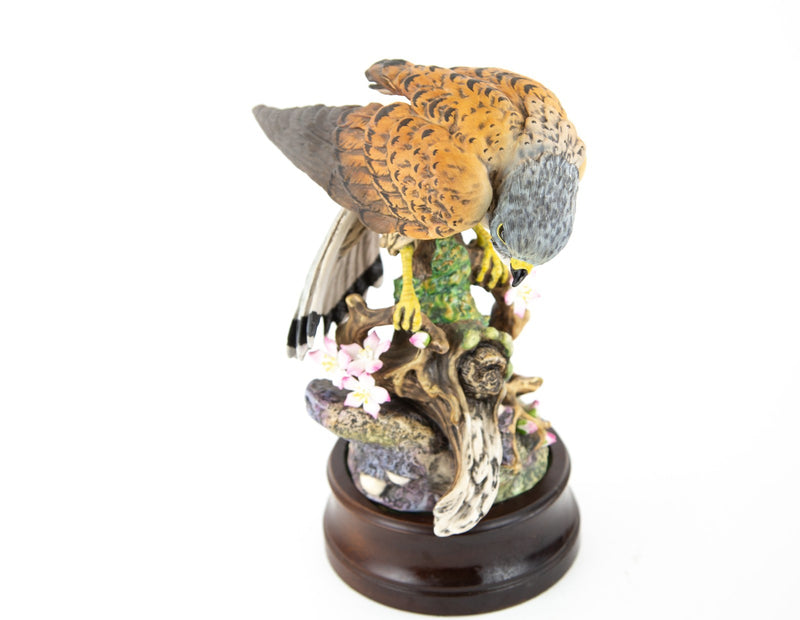 ROYAL DOULTON 'KESTREL' LIMITED EDITION FIGURE MODEL DA144 & COA