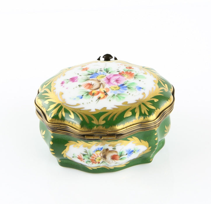 LIMOGES, FRANCE GREEN FLORAL CERAMIC LIDDED PILL TRINKET BOX