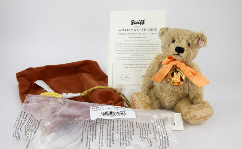 STEIFF 'ROYAL WEDDING TEDDY BEAR' WILLIAM & CATHERINE LIMITED EDITION 662713