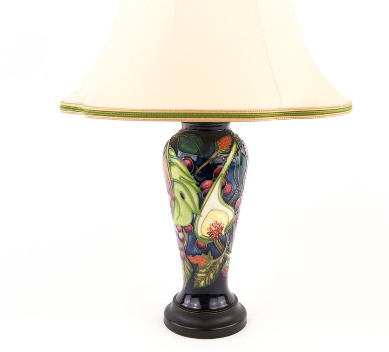 MOORCROFT POTTERY 'QUEENS CHOICE' EMMA BOSSONS TABLE LAMP VASE 122/8 & SHADE