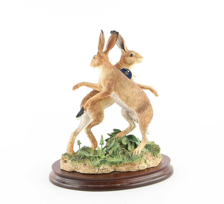 BORDER FINE ARTS 'THE MARCH HARES' FIGURE MODEL TABLEAU B1074 88/500 & COA