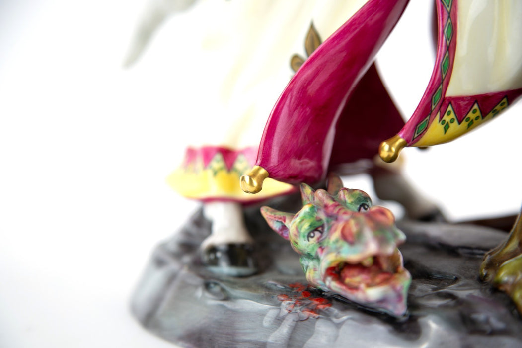ROYAL DOULTON 'ST GEORGE AND THE DRAGON' RARE & LARGE PRESTIGE FIGURE HN2856