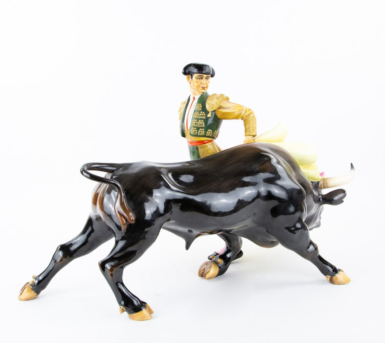 ROYAL DOULTON 'MATADOR AND BULL' RARE & LARGE PRESTIGE FIGURE MODEL HN2324
