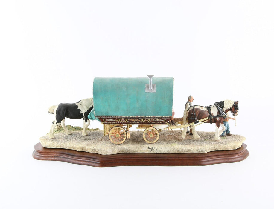 BORDER FINE ARTS 'ARRIVING AT APPLEBY FAIR' FIGURE TABLEAU B0402 37/600, SIGNED