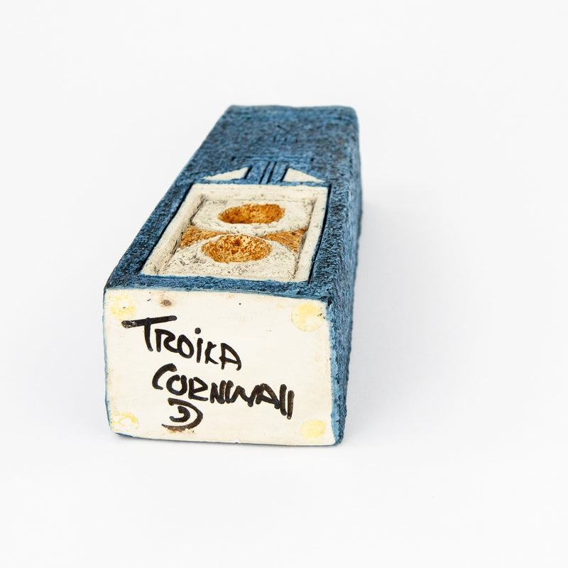 TINA DOUBLEDAY for TROIKA - CORNWALL STUDIO ART POTTERY BLUE COFFIN VASE, SIGNED