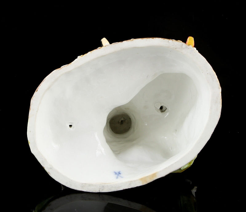 LOVING COUPLE - ANTIQUE CONTINENTAL PARIS PORCELAIN GROUP FIGURE MEISSEN CROSS