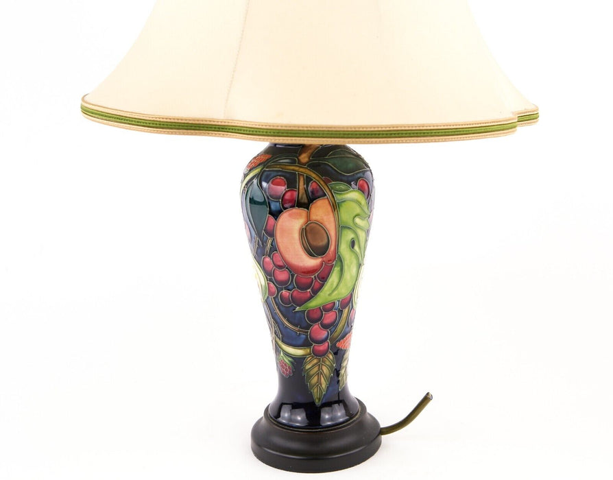 MOORCROFT POTTERY 'QUEENS CHOICE' EMMA BOSSONS TABLE LAMP VASE 122/8 & SHADE