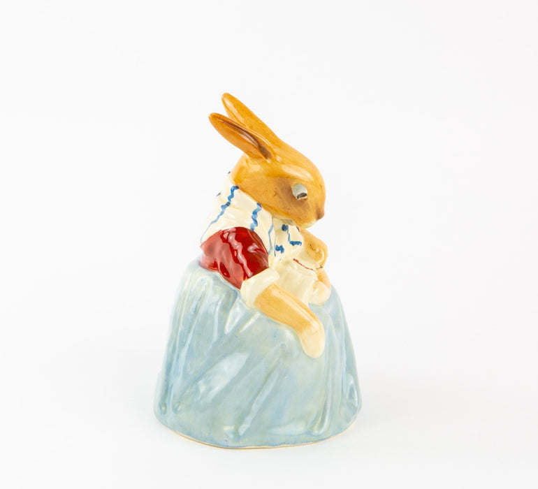 CHARLES NOKE, ROYAL DOULTON 'MOTHER BUNNYKIN' RARE EARLY FIGURE MODEL D6004 8305